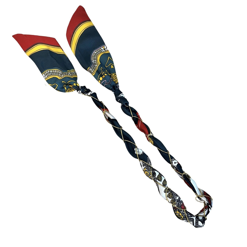 Collier foulard bleu marine,  jaune et rouge
