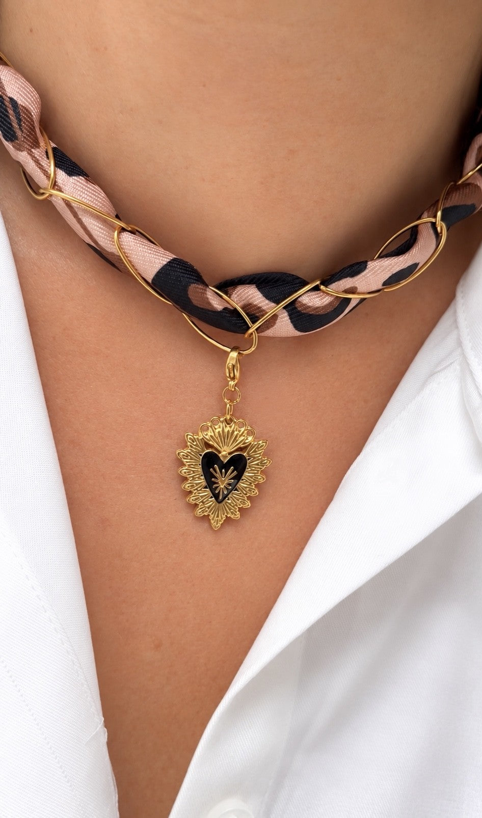 Collier foulard léopard coloré